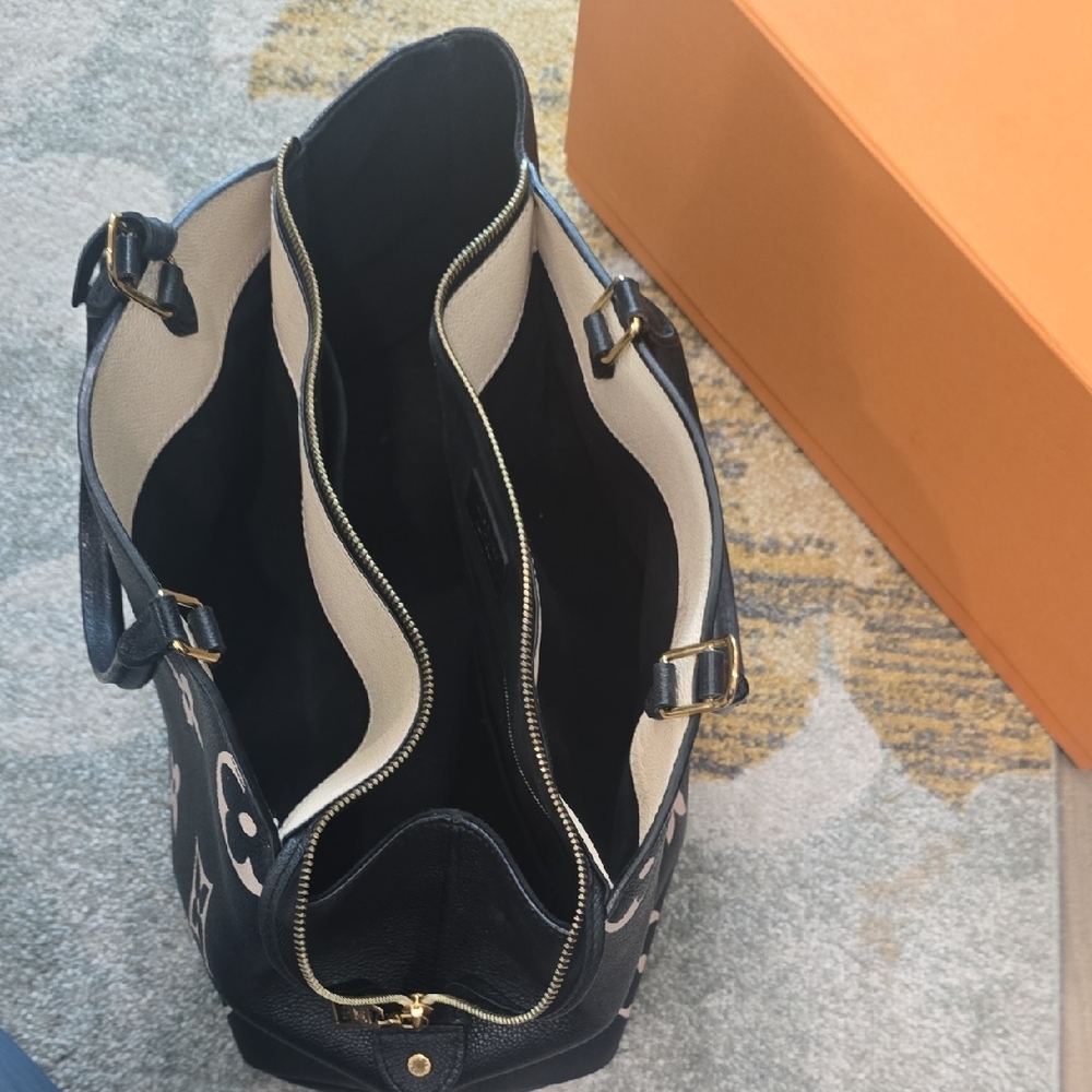 Authentic Louis Vuitton Grand Palais MM Bicolor Monogram Empreinte Leather - Picture 7 of 15